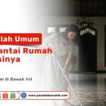 Perempuan membersihkan lantai rumah tradisional, thumbnail artikel Pondok Keramik tentang 5 masalah umum lantai rumah dan solusinya.
