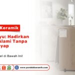 Tampilan tumpukan sampel keramik motif kayu bertuliskan Forest Oak di showroom sebagai visual katalog keramik motif kayu: hadirkan nuansa alami tanpa takut rayap
